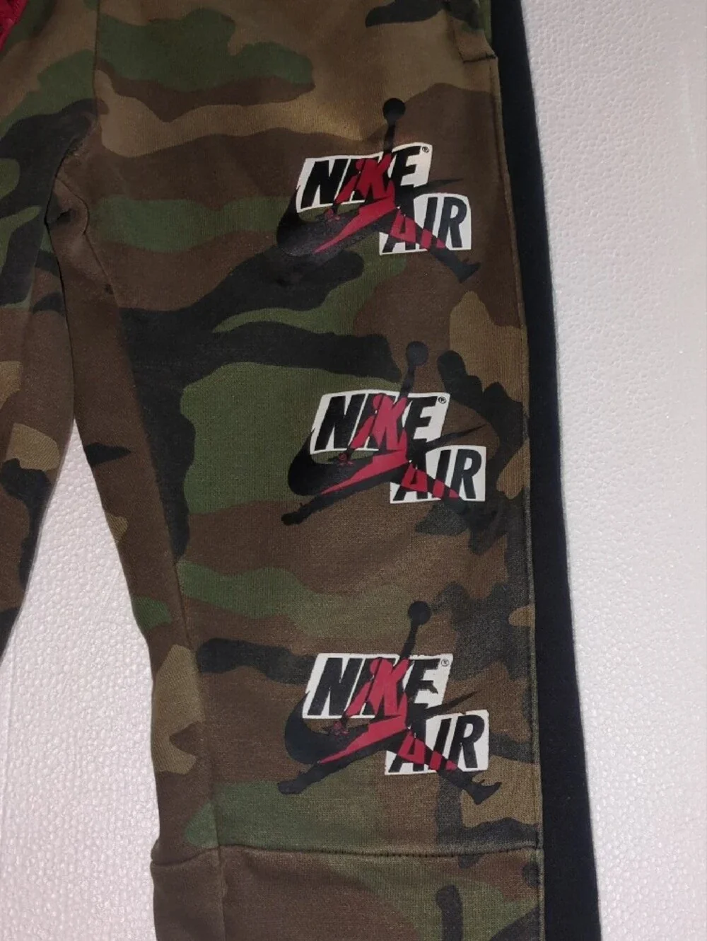 Nike Kids Camo Joggers with Black Panels and Red Drawstring Small 8-10 Yrs
